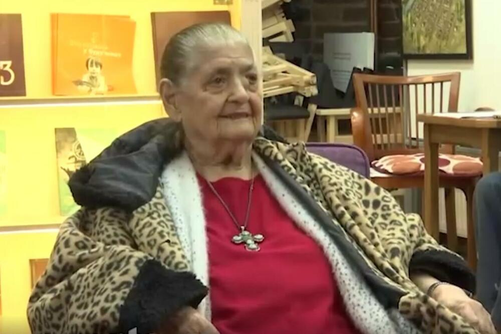BAKA KOSARA (102) SE IZ AMERIKE VRATILA U SRBIJU: Ćerka otkupila dom koji im je oduzet posle rata ali starica rešila da ŽIVI OVAKO
