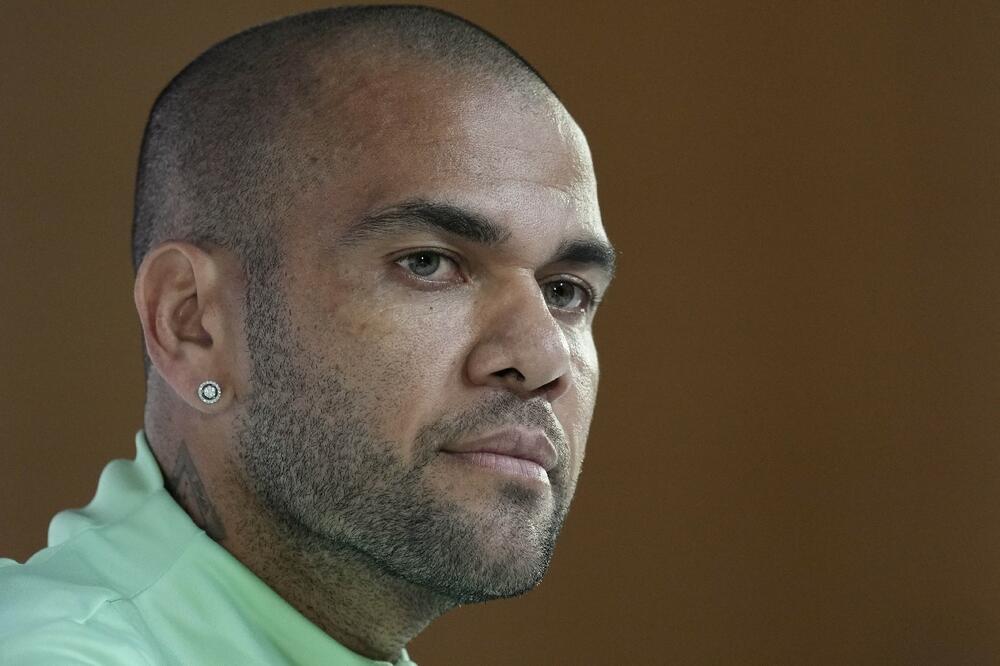 ŠPANSKO TUŽILAŠTVO ĆE ULOŽITI ŽALBU NA PRESUDU ALVESU: Advokati žrtve su tražili 12 godina zatvora - fudbaler dobio samo 4