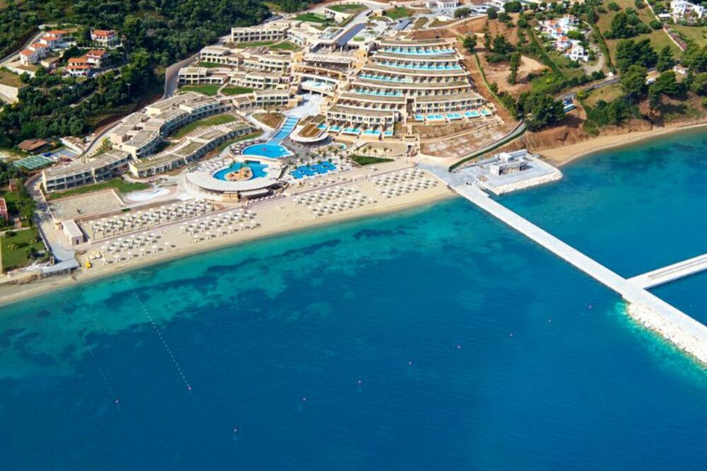 LETO 2023: Luksuzni grčki hoteli po ekskluzivnim cenama u Travellandu!