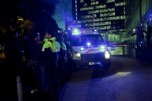 ŽENA PALA SA ŠESTOG SPRATA HOTELA U ŠPANIJI: Policija sumnja da je muž gurnuo sa balkona, lekari joj se bore za život