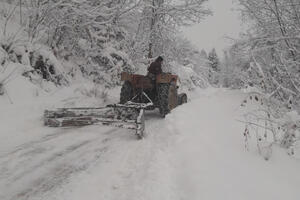 OD SVETA ODSEČENO 30 KUĆA: Vanredna situacija u selima Nove Varoši, noćas palo još 20 centimetara snega, Tisovica odnela 6 mostova