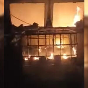GORI TUZLA! Turski brod u Hersonu uništen projektilom (VIDEO)
