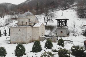 OVO JE SRPSKA SVETINJA U KOJOJ SE I DANAS NALAZE MOŠTI TRI POTOMKA LOZE NEMANJIĆA: Manastir Davidovica na granici sa Crnom Gorom