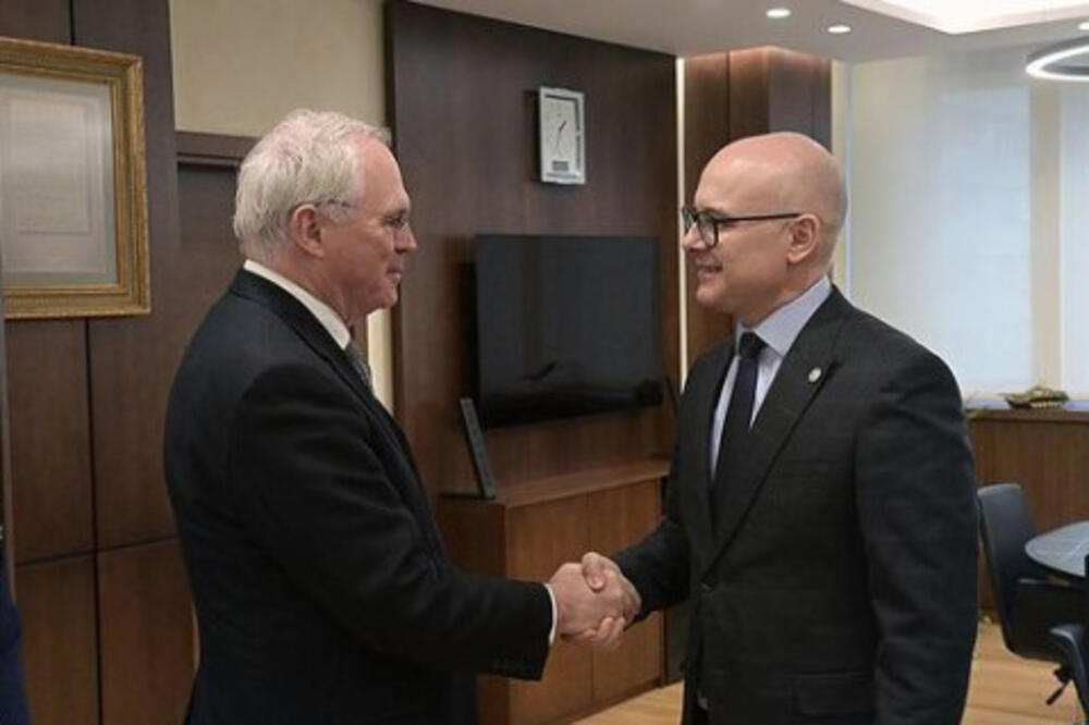 Sastanak ministra Vučevića sa ambasadorom SAD Hilom