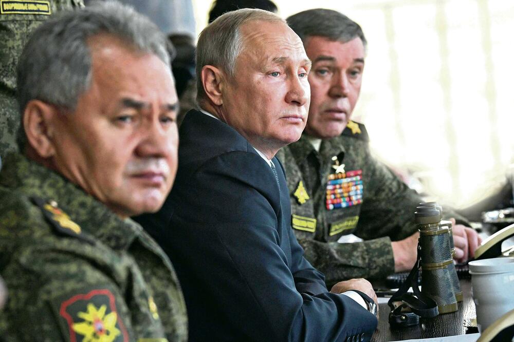 VOJNI UDAR U RUSIJI NA POMOLU? Bivši Putinov saradnik UPOZORAVA: "Sprema se puč u Moskvi, građani će tražiti KRIVCA"