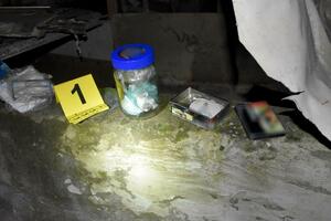 PAO DILER (33) IZ MALOG IĐOŠA KOD SUBOTICE: Policija mu našla 126 grama marihuane, 50 grama amfetamina i digitalnu vagicu (FOTO)