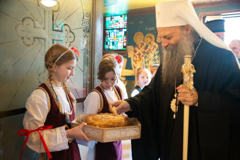 PATRIJARH PORFIRIJE U POSETI ČIKAGU: Dočekali ga najmlađi u nošnji, sa hlebom i solju, danas donatorska večera za manastir Krku