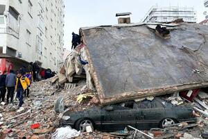 CRNOGORSKI VATROGASCI IDU ZA TURSKU: Poznato da li u razornom zemljotresu u Turskoj ima državljana Crne Gore