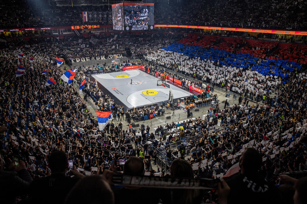 AKCIJA KUPOVINE SEZONSKIH ULAZNICA: Na košarkaškom meču Partizan - Fenerbahče prikuplja se pomoć za vaterpolo klub