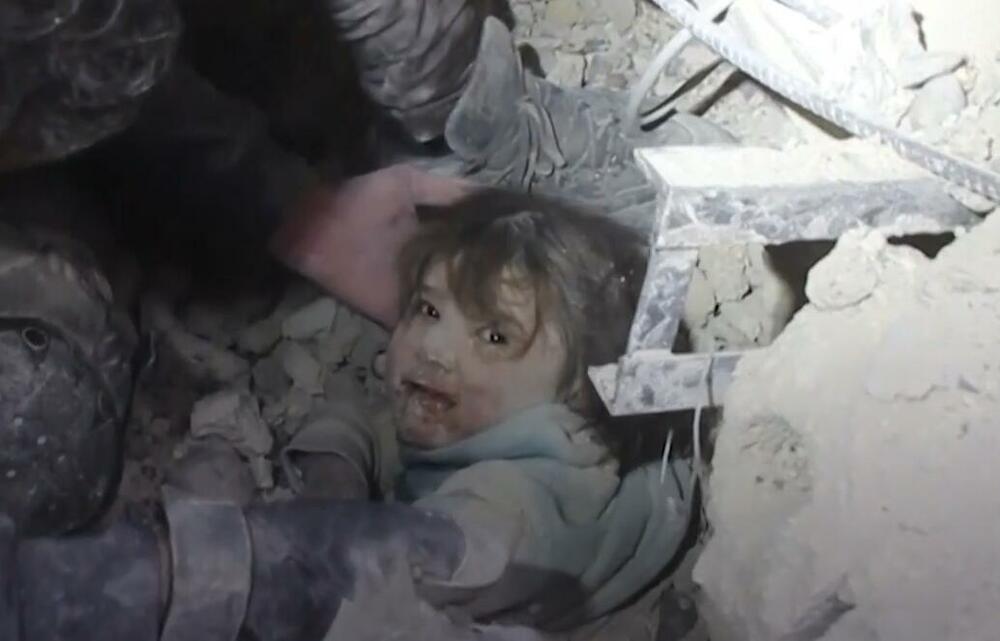 devojčica, Sirija, zemljotres, ruševine