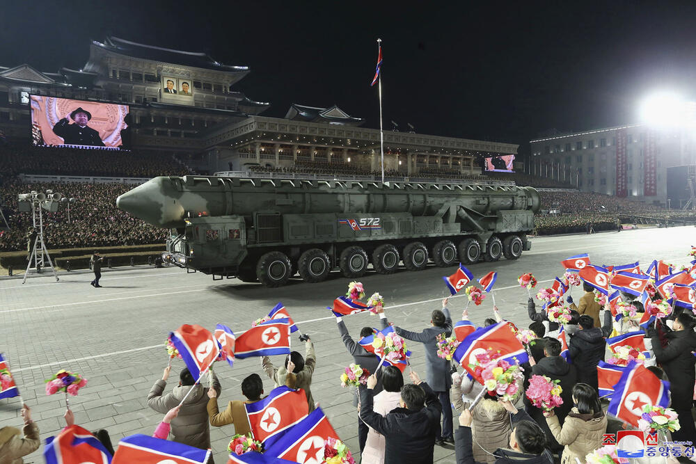 Severna Koreja, Vojna Parada, rakete