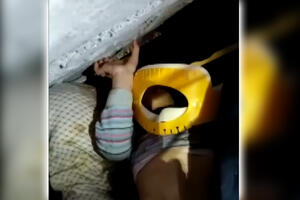 JUNAČKO SRCE SPASIOCA: Kako je mala Zubejda izvučena ispod betonske ploče! Turska televizija objavila potresni razgovor VIDEO