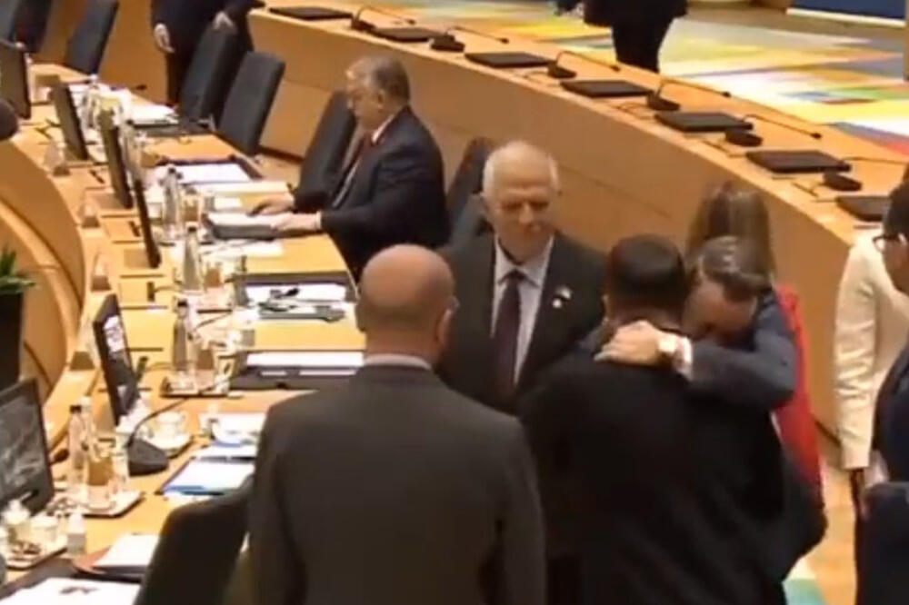 NOVI SNIMAK ORBANA KAKO IZBEGAVA ZELENSKOG: Jedni su trčali da se rukuju sa predsednikom Ukrajine, a evo šta je Viktor radio!