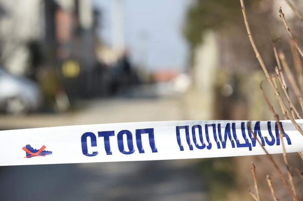 ĆERKU ZAKLJUČAO PA JE TUKAO SATIMA?! Zversko nasilje oca kod Sopota sprečili lekari koji su odmah pozvali policiju