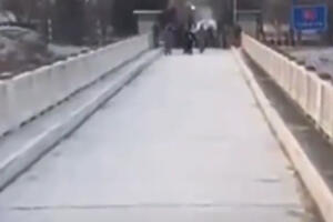 JERMENIJA I TURSKA POSLE 30 GODINA OTVORILI GRANICU: Kamioni sa humanitarnom pomoći prešli preko mosta Magara! VIDEO