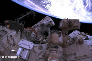 Tajkonauti „Šendžoua 15“ završili prvu svemirsku šetnju (VIDEO)