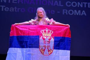 NAJBOLJA U KONKURENCIJI MEĐU 29 TAKMIČARA IZ 20 ZEMALJA: Desetogodišnja Beograđanka pobedila na muzičkom festivalu u Italiji