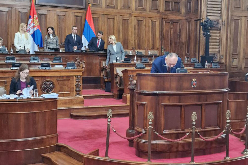 UGLJEŠA GRGUR: Odgovorno tvrdim da je u sredu pokušan državni udar i da se nasilnim putem i ubistvima preuzme vlast u Srbiji