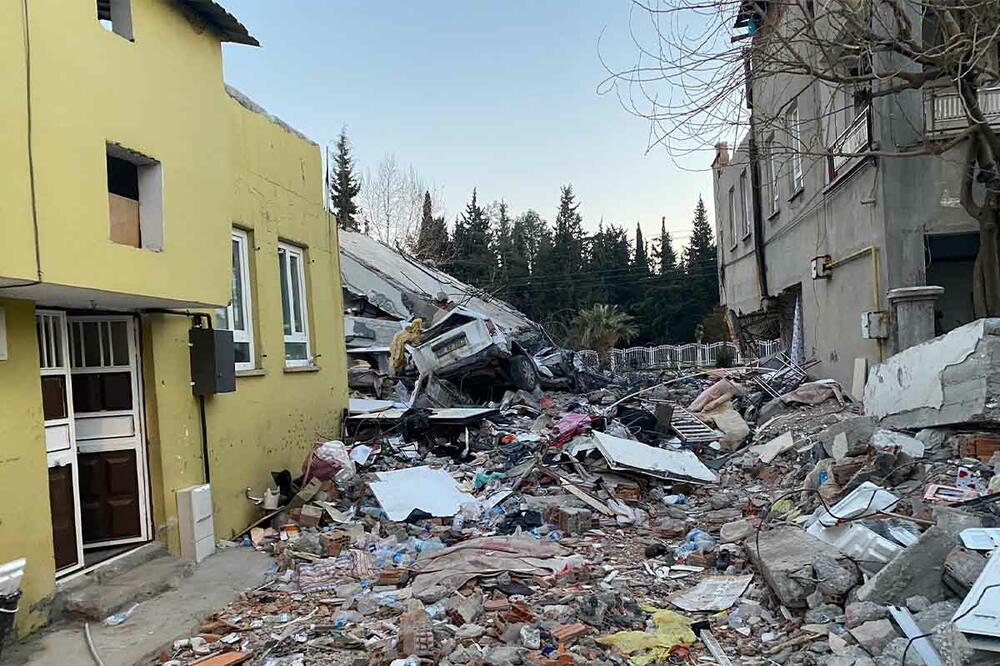 NOVI CRNI BILANS: U zemljotresima u Turskoj poginulo više od 45.000 ljudi, katastrofom pogođeno više od 13 miliona