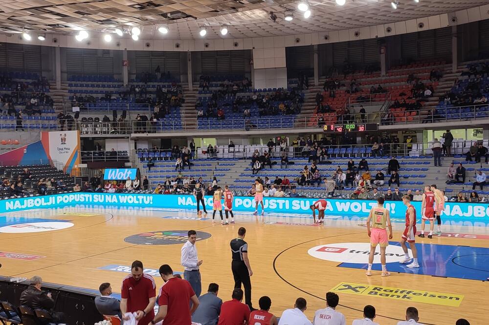 ČOVIĆEV UNUK NE MOŽE DA ZAUSTAVI SUZE! Navijači RASPLAKALI dete, pogledajte sliku koja je obišla Srbiju! FOTO