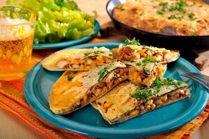 UNESITE DAŠAK MEKSIKA U SVOJ DOM: Jednostavne TORTILJE s piletinom i povrćem oduševiće celu vašu porodicu, a i lako se spremaju!