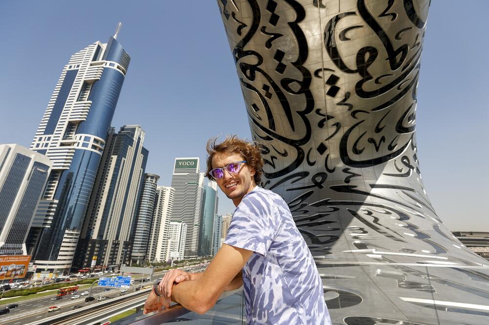 ZVEREV PLANIRA BLISTAVU BUDUĆNOST: Olimpijski šampion posetio Muzej budućnosti u Dubaiju, optimističan za nastavak karijere!