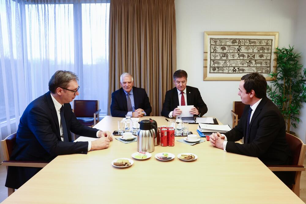 Aleksandar Vučić, sastanak u Briselu, Aljbin Kurti