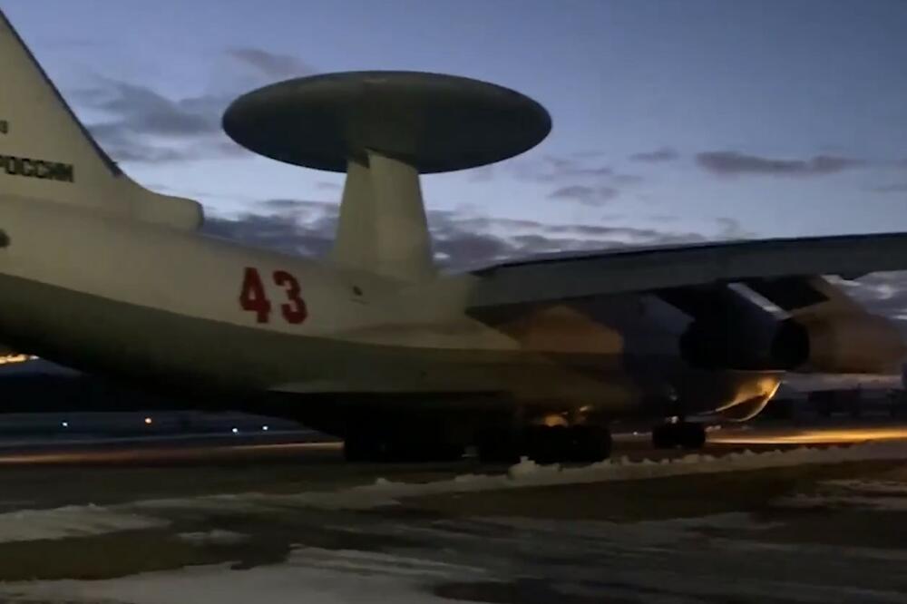 RUSKI AVAKS NIJE UNIŠTEN: Beloruska TV objavila snimak NEOŠTEĆENOG aviona A-50U sa aerodroma Mačalušči NAPADA NIJE BILO (VIDEO)