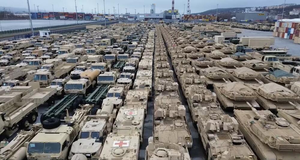 SAD, tenkovi, borbena vozila, povratak