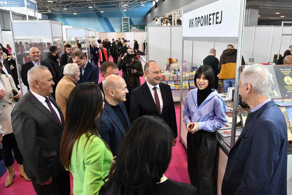 Počeo Međunarodni sajam knjiga i Izložba umetnosti “Art Expo” na Novosadskom sajmu koji obeležava vek postojanja