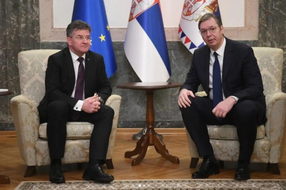 TEŽAK I SADRŽAJAN RAZGOVOR SA LAJČAKOM! Oglasio se predsednik Vučić: Razgovore o evropskoj budućnosti Srbije nastavljamo večeras