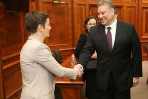 ANA BRNABIĆ RAZGOVARALA SA ESKOBAROM: Premijerka podvukla da je cilj Srbije očuvanje mira i stabilnosti u regionu
