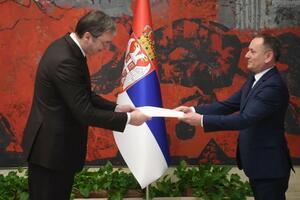 POŽELEO SAM SRDAČNU DOBRODOŠLICU: Predsednik Srbije primio akreditivna pisma novog ambasadora Mađarske