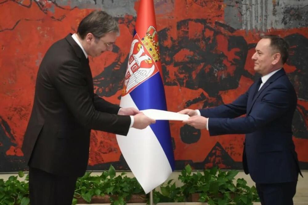 POŽELEO SAM SRDAČNU DOBRODOŠLICU: Predsednik Srbije primio akreditivna pisma novog ambasadora Mađarske