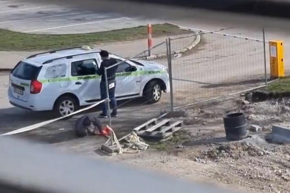 SUROVOST TAKSISTE ŠOKIRALA SLOVENCE: Zanemoćalog starog muškarca izneo iz kola i ostavio ga da leži na betonu (VIDEO)