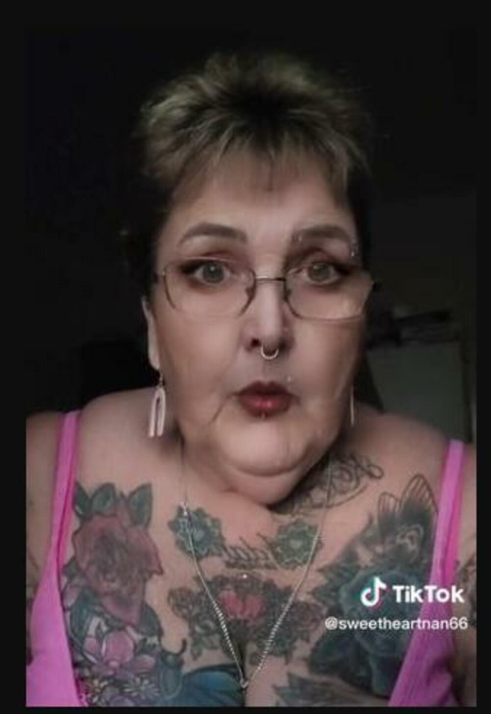 baka iz Australije, tetovaže
