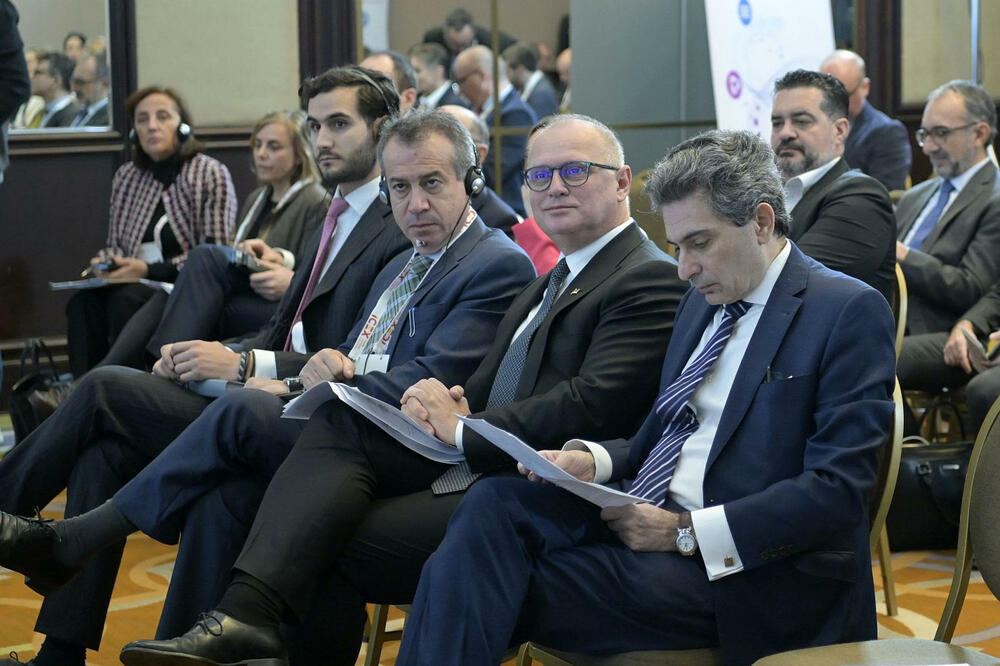 VESIĆ: Poslovni forum prilika za unapređenje ekonomskih odnosa Srbije i Španije