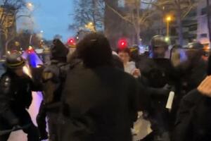TREĆA FRANCUSKA REVOLUCIJA: Protesti se ne smiruju! Demonstranti poručili Makronu da podnese ostavku! Ulice GORE VIDEO
