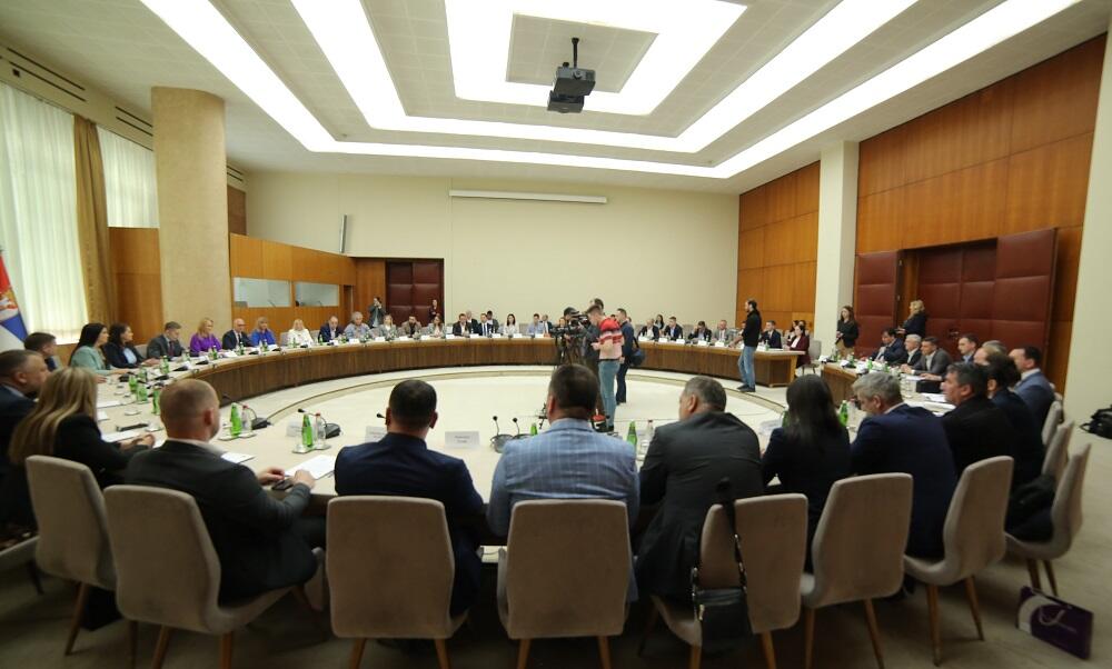 Na sastanak sa ministrom došla su 43 gradonačelnika i predsednika opština