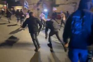 HAOS U IZRAELU NAKON ŠTO JE NETANJAHU SMENIO MINISTRA ODBRANE: Hiljade ljudi na ulicama, približavaju se NJEGOVOJ KUĆI (VIDEO)