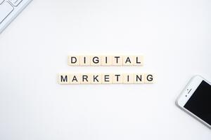 ŽELITE KARIJERU U DIGITALNOM MARKETINGU: Ovo su ključne veštine koje su vam danas potrebne za karijeru u digitalnom marketingu