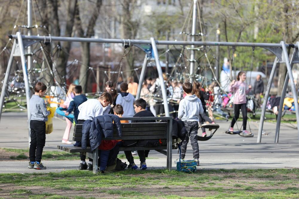 Lepo Vreme, sunčan dan, Tašmajdan, Dečiji Park, Igralište