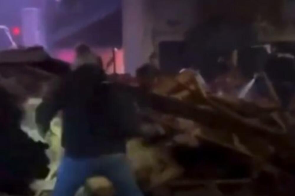 TORNADO SRUŠIO KROV POZORIŠTA TOKOM HEVI METAL KONCERTA: Jedna osoba poginula, 28 povređeno u nesreći u Ilinoisu (VIDEO)