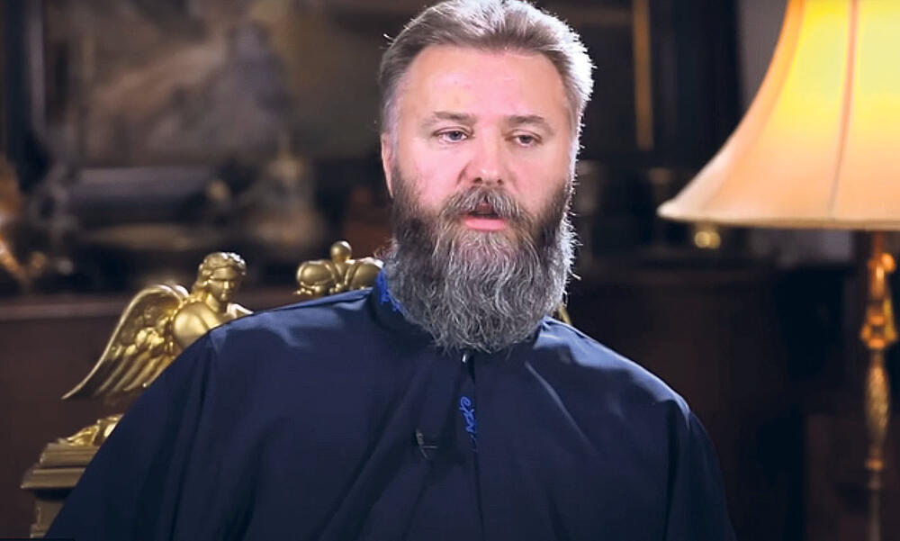 Otac Predrag Popović