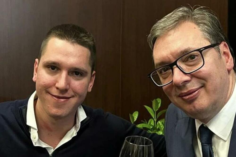 "DANILU JE TO POSAO, A MENI LJUBAV" Predsednik Vučić sa sinom slobodno vreme u Veroni iskoristio za degustaciju vina (FOTO)