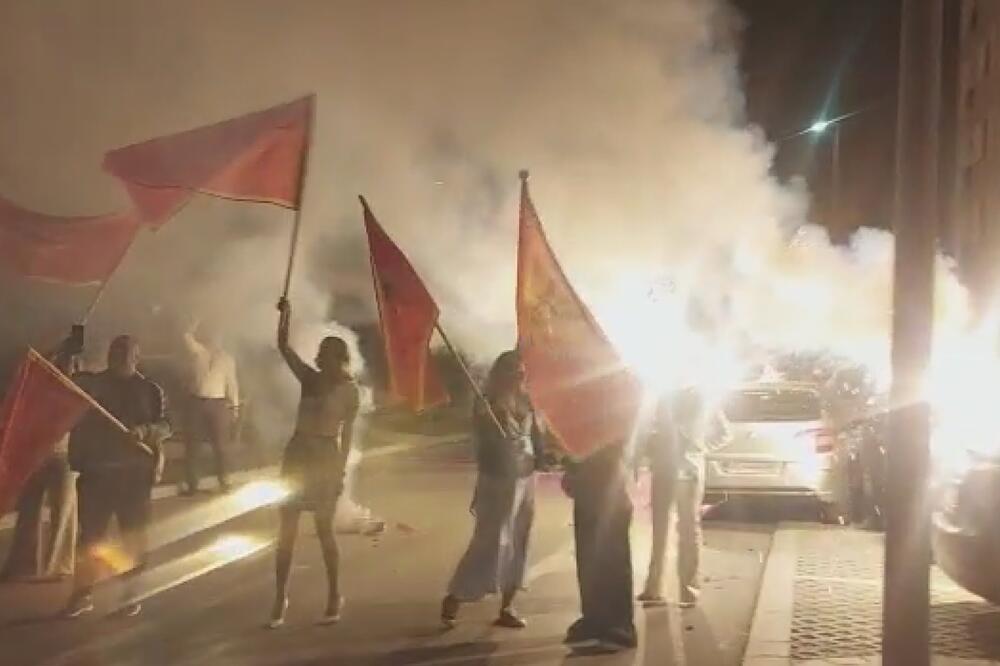 LIJTE KIŠE, HLADNE VODE, MILO ODE! Slavlje širom Crne Gore, u Podgorici vatromet za Jakova Milatovića POGLEDAJTE (VIDEO)