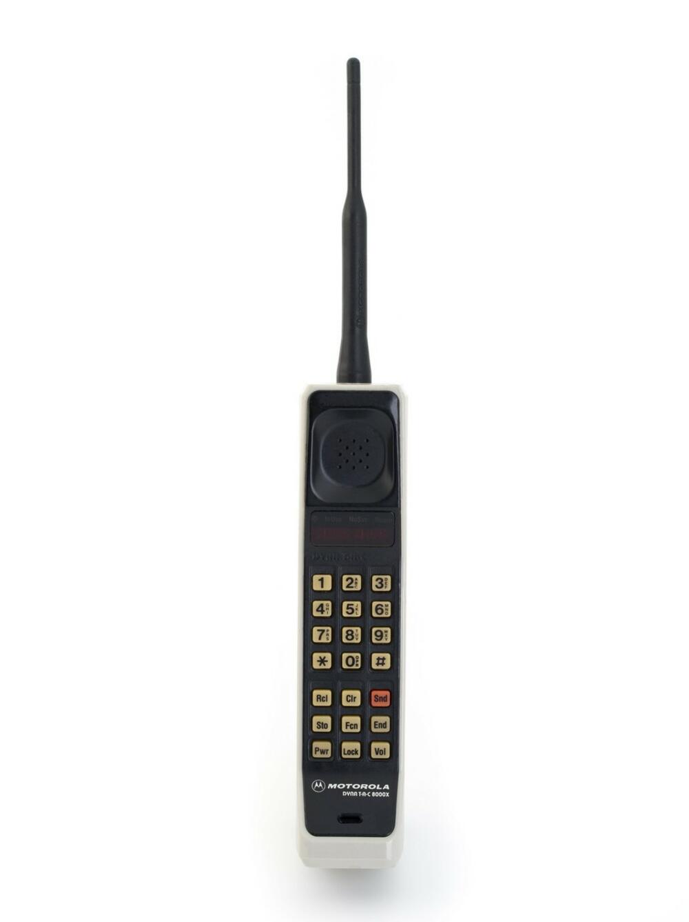 Motorola DynaTAC 8000x, prvi mobilni