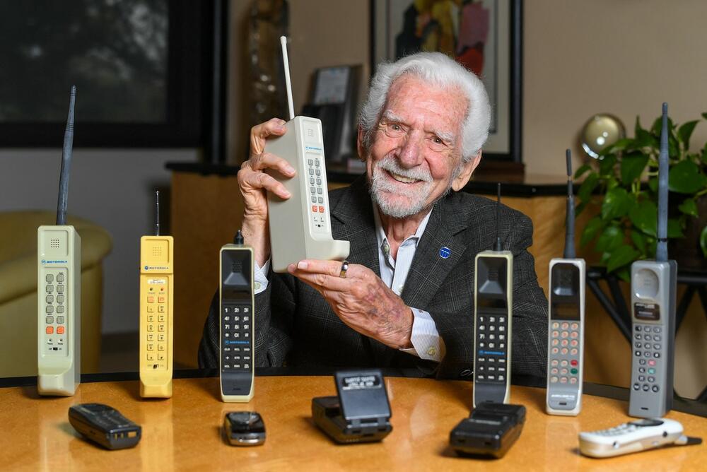 Martin Kuper, prvi mobilni, Motorola DynaTAC 8000x