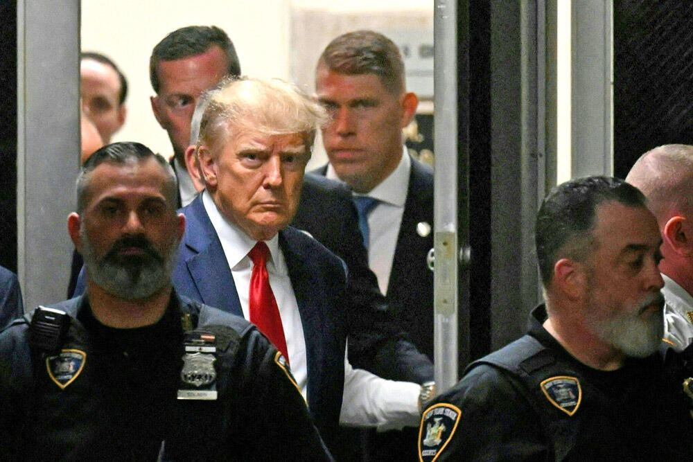 Donald Tramp, Hapšenje