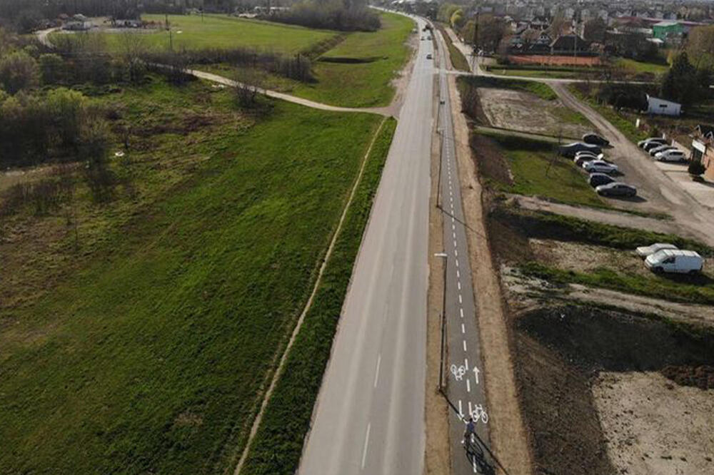 NOVI SAD DAJE SUBVENCIJE ZA KUPOVINU BICIKALA: Gradonačelnik ĐURIĆ poručio da nastavljaju sa ulaganjem u putnu infrastrukturu